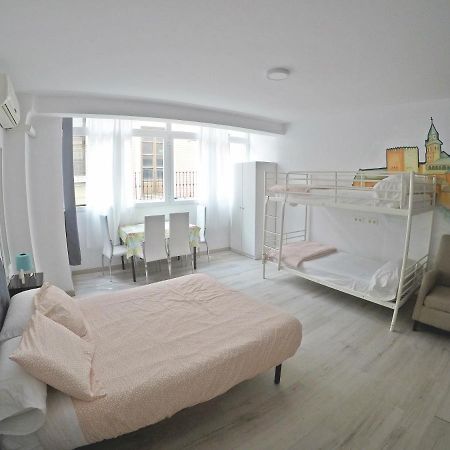 Mesonhomes Suites Center - Stay & Work Granada Ngoại thất bức ảnh
