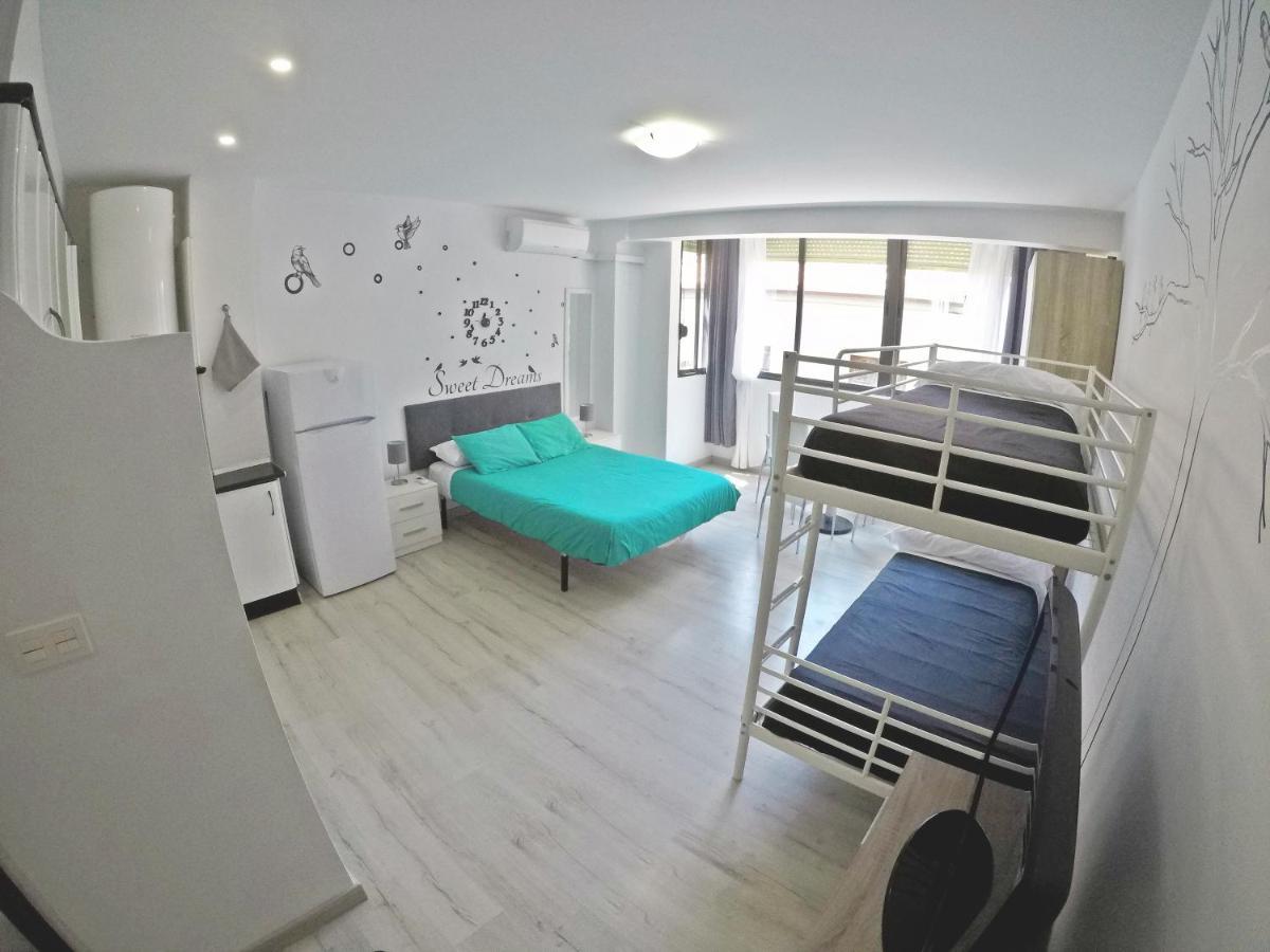 Mesonhomes Suites Center - Stay & Work Granada Ngoại thất bức ảnh